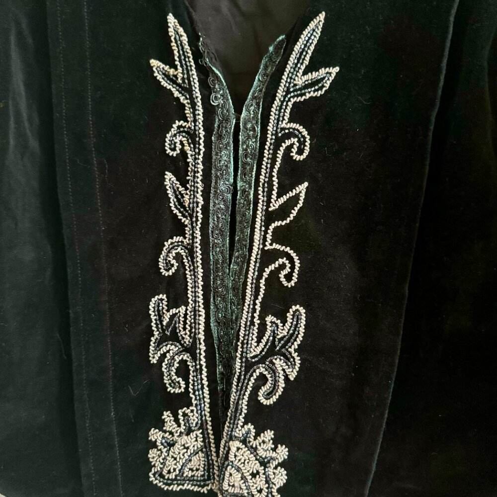 Vintage Bohemian Black Cropped Velvet Embroidered Beaded Jacket Size S - Picture 7 of 11